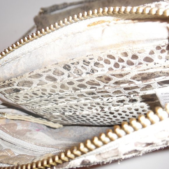 LOT 2: Elliot Lucca Rojo‎ Snakeskin Logo Crossbody Wristlet Bag Purse Wallet - Picture 9 of 10